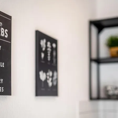 Moderne Eg-wohnung In Sudenburg Mit Parkplatz, Top Anbindung Appartement