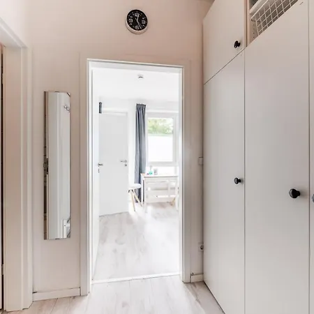 Moderne Eg-wohnung In Sudenburg Mit Parkplatz, Top Anbindung Appartement Maagdenburg