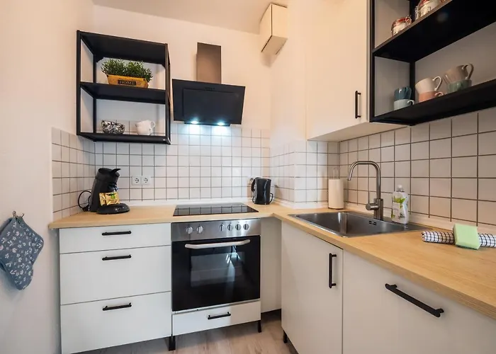 Moderne Eg-wohnung In Sudenburg Mit Parkplatz, Top Anbindung * ماغديبورغ