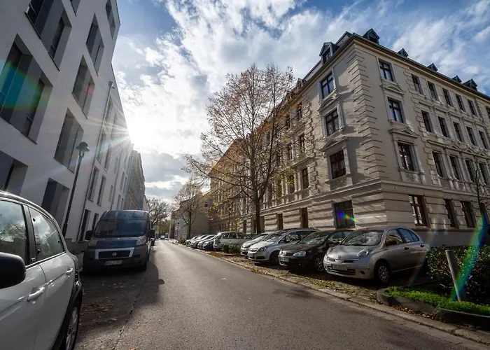 Moderne Eg-wohnung In Sudenburg Mit Parkplatz, Top Anbindung شقة