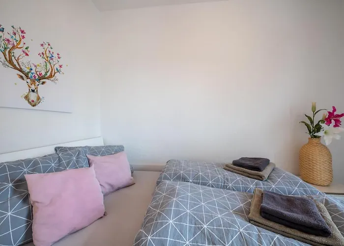 Moderne Eg-wohnung In Sudenburg Mit Parkplatz, Top Anbindung *