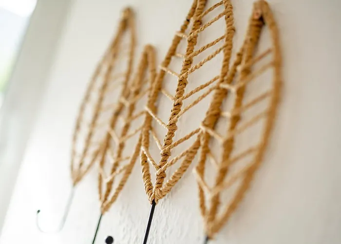 Moderne Eg-wohnung In Sudenburg Mit Parkplatz, Top Anbindung شقة ماغديبورغ